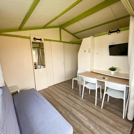 مخيم أرمانيلو 3* بينايدورم