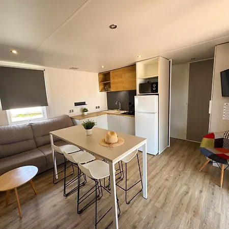 مخيم أرمانيلو 3*