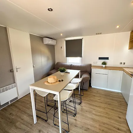 مخيم أرمانيلو 3* بينايدورم